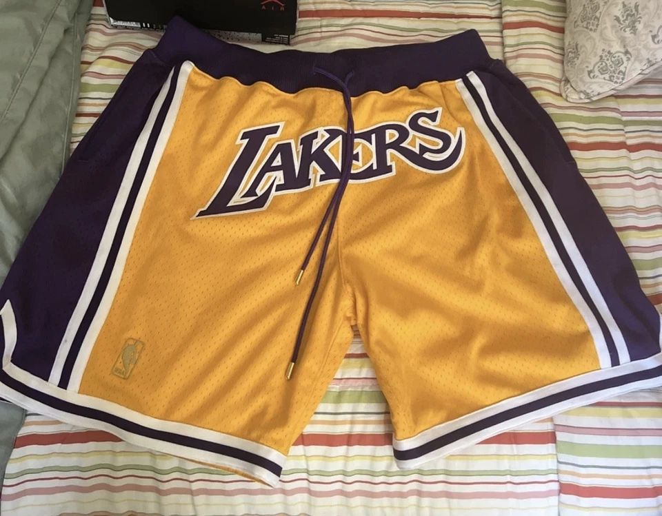 Pantalones Cortos Mitchell & Ness x Just Don Laker Amarillo, Talla XXL Foto 1 de 2