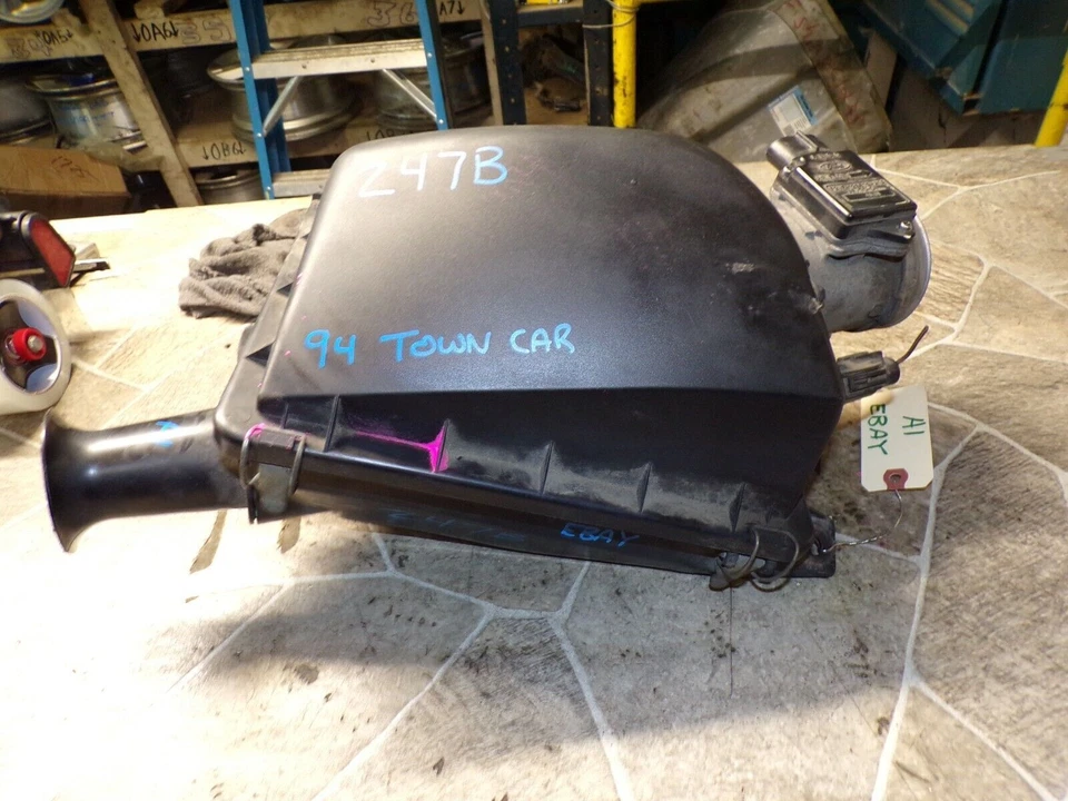 Lincoln & Town Car 1991-1994 4,6 L caja de filtro de aire de fábrica con flujo de aire masivo OEM Foto 1 de 4