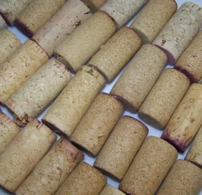 Lote de 5 corchos de vino naturales usados en blanco artesanales sin imprimir 10 30 40 50 reciclados Foto 1 de 4