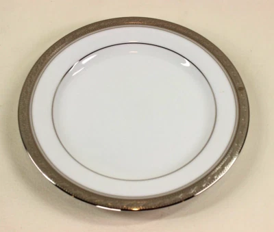 Noritake - CRESTWOOD PLATINUM 4166L - Salad Plates 8 1/4”, Set of 4 - Image 1 of 4