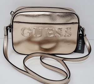 Las mejores ofertas en Exterior de piel sintética GUESS Oro Bolsas y bolsos  para Mujer | eBay