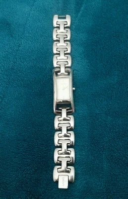 Reloj DKNY Acero Inoxidable Rectángulo Perla Crema Donna Karen Nueva York Foto 1 de 4