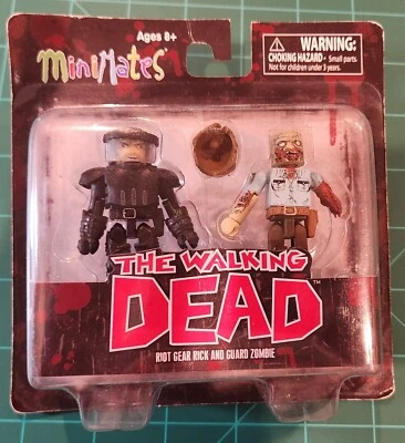 THE WALKING DEAD Mini Mates - RIOT GEAR RICK & GUARD ZOMBIE; Nuevo; Art Asylum Foto 1 de 4