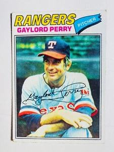 1977 TOPPS #152 GAYLORD PERRY EX-MT MLB BASEBALL CARD - Picture 1 of 1