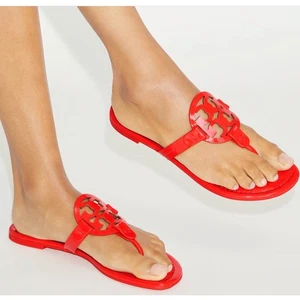 Chanclas Tory Burch Talla 7 Miller Charol Sandalia Rojo Brillante - Imagen 1 de 9