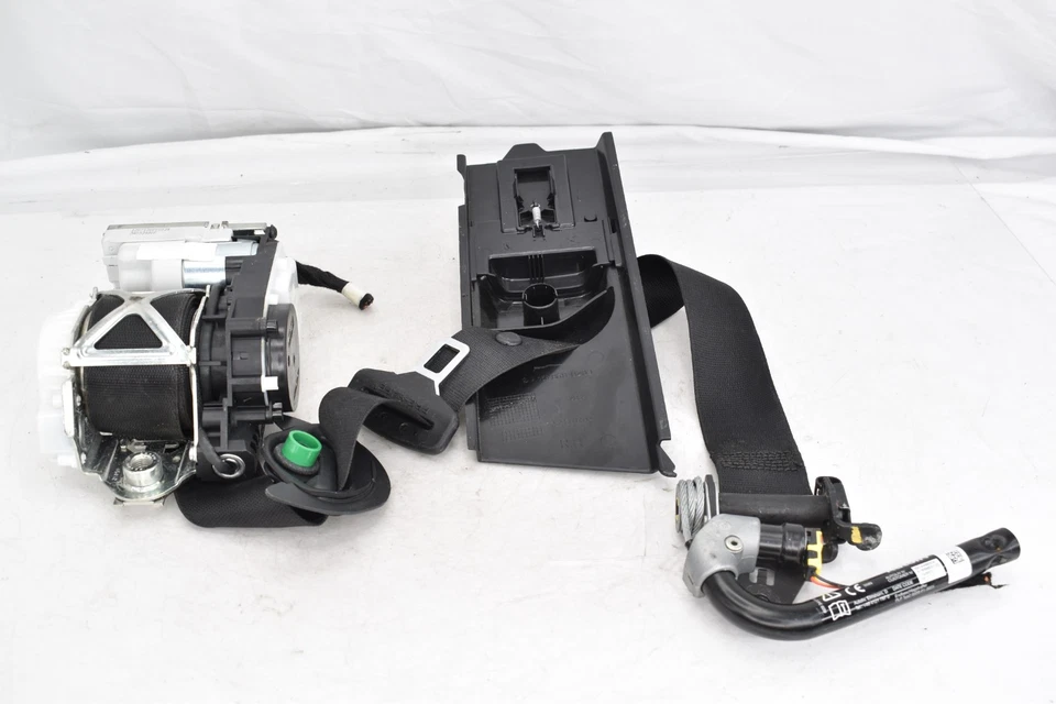 ♻️ Cinturón de seguridad delantero izquierdo negro mercedes x166 gl450 gls550 13-19 Foto 1 de 4