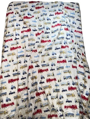Edredón completo de algodón orgánico Pottery Barn para niños ropa de cama blanca camiones y autos Foto 1 de 4