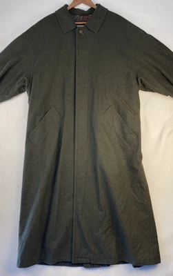 Abrigo Modelo RESPO Lana Verde Oliva Austriaco Talla 50 Espalda Dividida De Colección Usado en Excelente Condición RARO Foto 1 de 4