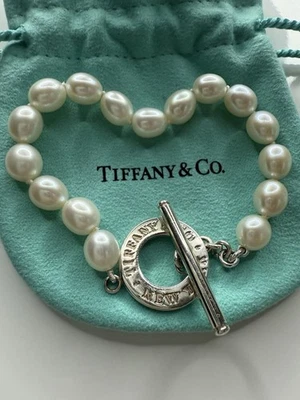 Браслет пресноводный женский из чистого серебра с жемчугом Tiffany & Co. - Изображение 1 из 4