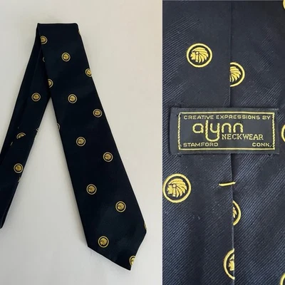 Галстук Alynn полностью шелковый винтажный черный с золотой головой индейского вождя коренных американцев США - Изображение 1 из 4