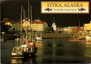 Barcos de pesca de postal vintage de ALASKA dentro del paso Sitka - Imagen 1 de 4