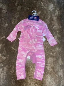 Juego de regalo de 5 piezas para niños Reebok talla 18M rosa camuflado - Imagen 1 de 10