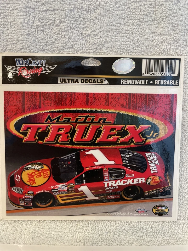 Martin Truex Jr #1 Bass Pro Shops 3x5 Ultra Calcomanía #11 Foto 1 de 2