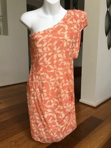 White Suede Silk One Shoulder Pattern Fitted Party Designer Dress Sz 6 - Picture 1 of 7