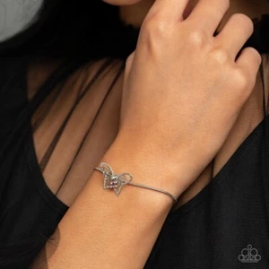 🦋Paparazzi ~ Wings of Wonder - Pink Butterfly Bracelet New Release 2023 - Picture 1 of 3