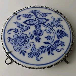 Vintage Blue Danube/ Onion Hot Plate/ Trivet With Silver Colored Metal Feet 5" - Picture 1 of 9