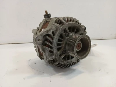 Alternador de 2012 Subaru Legacy 3,6 L 11801887 Foto 1 de 4