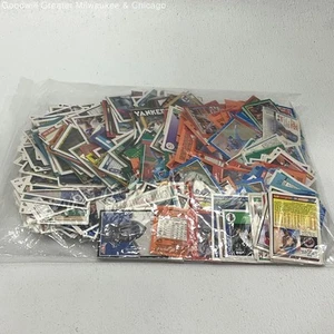 Multiple Multicolor Assorted Unsorted Random Assortment Style Baseball Cards Lot - Picture 1 of 2
