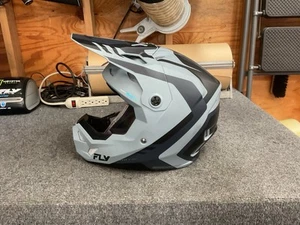 Fly Racing Formula CP Krypton Helmet LG Matte Grey/Black 73-0035L DirtBike - Picture 1 of 10