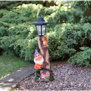 Garden Gnome with Solar Lamp Post- Purple- wonderfully decorate your garden - Picture 1 of 1
