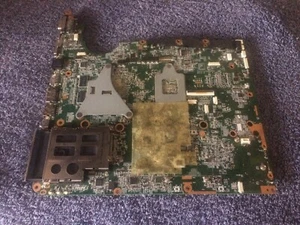 HP DV6 SCHEDA MADRE DAUT1AMB6E0 REV:E NON FUNZIONANTE - Foto 1 di 2