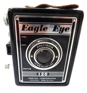 *** 1950 Eagle Eye 120 Pho-Tak Art Deco Box Camera Chicago USA 110mm Zellar Lens - Picture 1 of 8