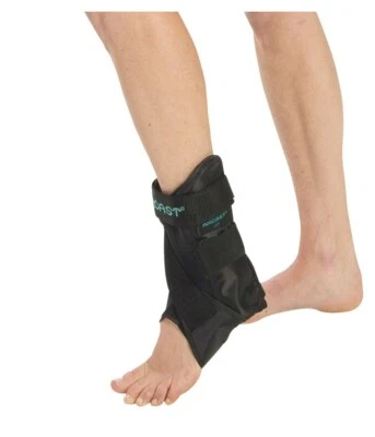 Aircast Airsport Right Leg Ankle Brace (Black) Medium 02MMR Stabilization - Image 1 of 4