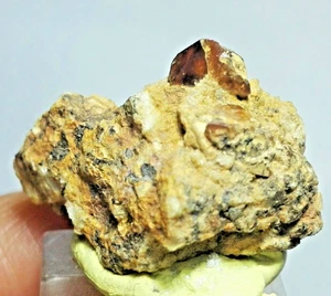 20 Cts Sphene Crystal On Matrix-Unique Color from Zagi,Pakistan - Picture 1 of 8
