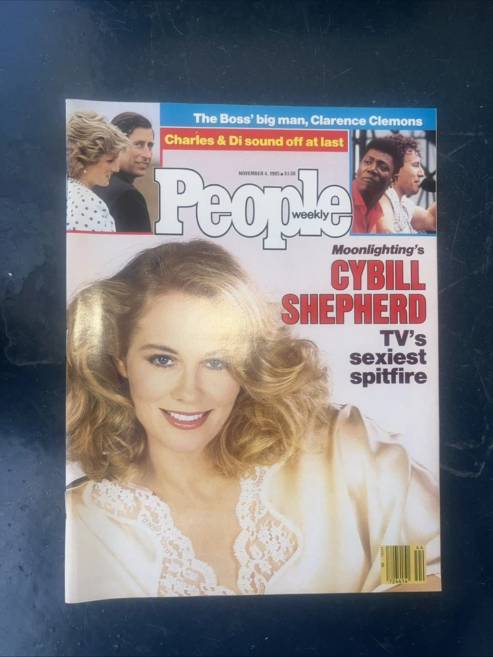 People Magazine Nov 4th 1985 Cybill Shepherd Cover/Charles & Di  Sound Off - Image 1 of 1