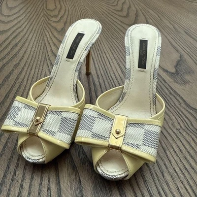 Sandalias Louis Vuitton Damier Cinta Punta Abierta EE. UU. 5.5 Excelente Usadas Sin Caja Foto 1 de 4