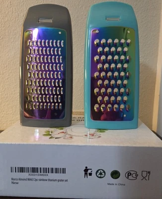 Juego de rallador de mano de titanio arco iris MA63, rallador de caja de queso con cono extraíble Foto 1 de 3