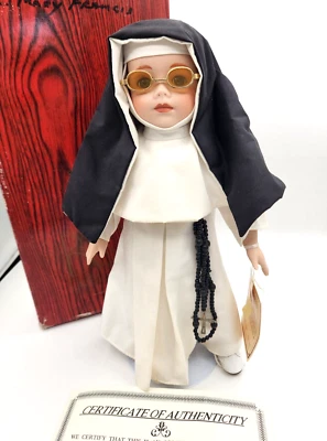 修女娃娃王朝娃娃收藏玛丽·弗朗西斯姐妹完整带支架和盒子 — 第 1/4 张图片