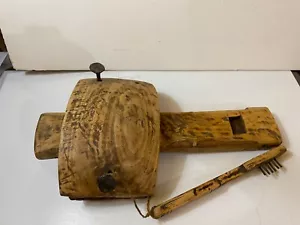 RARO! Cerradura de madera antigua primitiva hecha a mano con llave ~ PR789 - Imagen 1 de 14