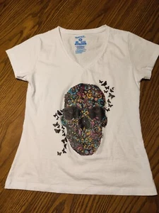 Women's Sugar Skull Dia de los muertos shirt size medium runs small - Picture 1 of 3