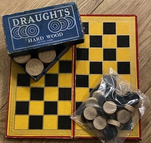 Vintage Rare Chad Valley Draughtsmen & Folding Board Game+ Spare Set Of Draughts - Picture 1 of 14