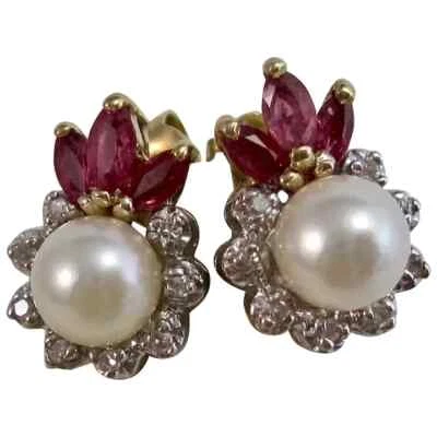 Aretes para mujer de perlas simuladas de corte redondo de 2,00 quilates enchapados en oro amarillo de 14 quilates Foto 1 de 4