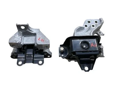 2018-2024 MITSUBISHI ECLIPSE CROSS 1.5L AWD LEFT & RIGHT ENGINE MOTOR MOUNT *2K* - Image 1 of 4