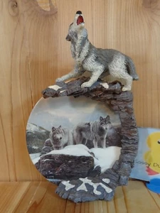 Arctic Watch Wolf Wall Hanging Plate Terry Isaac First Issue Songs of the Summit - Picture 1 of 5