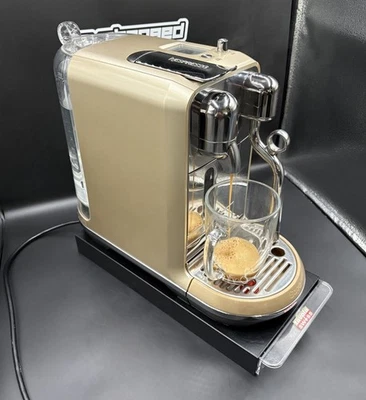 Macchina da caffè Sage Nespresso Creatista Plus BNE800 - Champagne - Completamente testata - Immagine 1 di 4