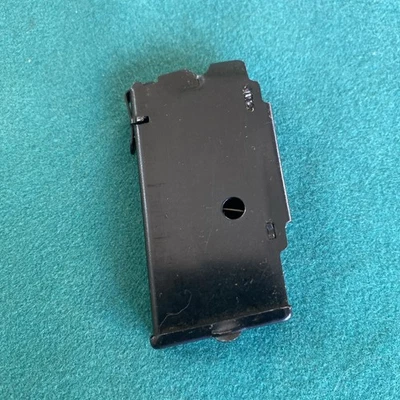 Cargador original Mossberg 140,140K, 142K, 144LS 22Lr. 7º, tiene espaciador, usado Foto 1 de 4