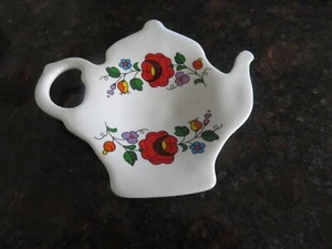 Soporte para bolsa de té de porcelana Kalocsa reposo ordenado en forma de tetera mano Hungría - Imagen 1 de 3