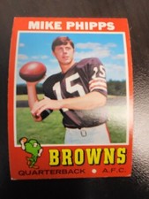1971 Topps Mike Phipps football card #131....
