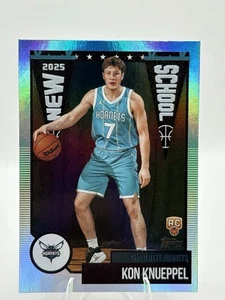 2025-26 Topps Kon Knueppel nuevo lámina escolar radiocontrol novato #ns-4 Charolette Hornets - Imagen 1 de 9