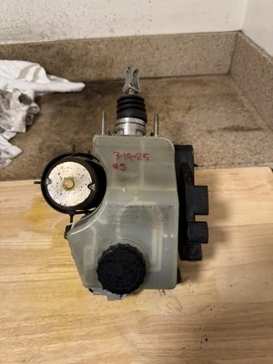 OEM 1998 - 2005 LEXUS GS300 ABS BOMBA DE REFORÇO DE FREIO HIDRÁULICA ANTIBLOQUEIO AISIN - Imagem 1 de 4