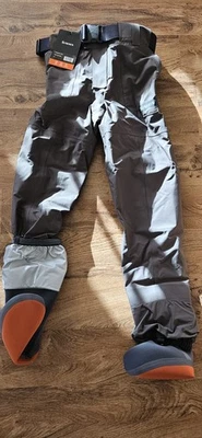 Vadeadores Freestone de Colección Nuevo En Caja SIMMS Para Hombres - Medias - M Foto 1 de 4