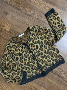 VINTAGE GOLD METALIC JP BERRINGER BUTTON UP LEOPARD SWEATER M/L  - Picture 1 of 23