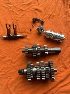 USED- GENUINE 2001 KTM 520SX 5 Speed Transmission - Bild 1 von 2