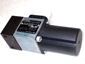 PT160-4M-H11 REXROTH NOS VALVE 250V AC 2A NEW - Picture 1 of 3