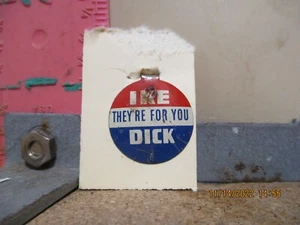 IKE , THEY RE FOR YOU DICK FOLD OVER CAMPAIGN PIN - 1952 OR 1956? GREEN DUCK CO. - Picture 1 of 2