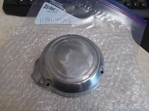 NOS OEM Suzuki Contact Breaker Cover 1980-1983 GS750 GS650 GS1100 11381-49202 - Imagen 1 de 8